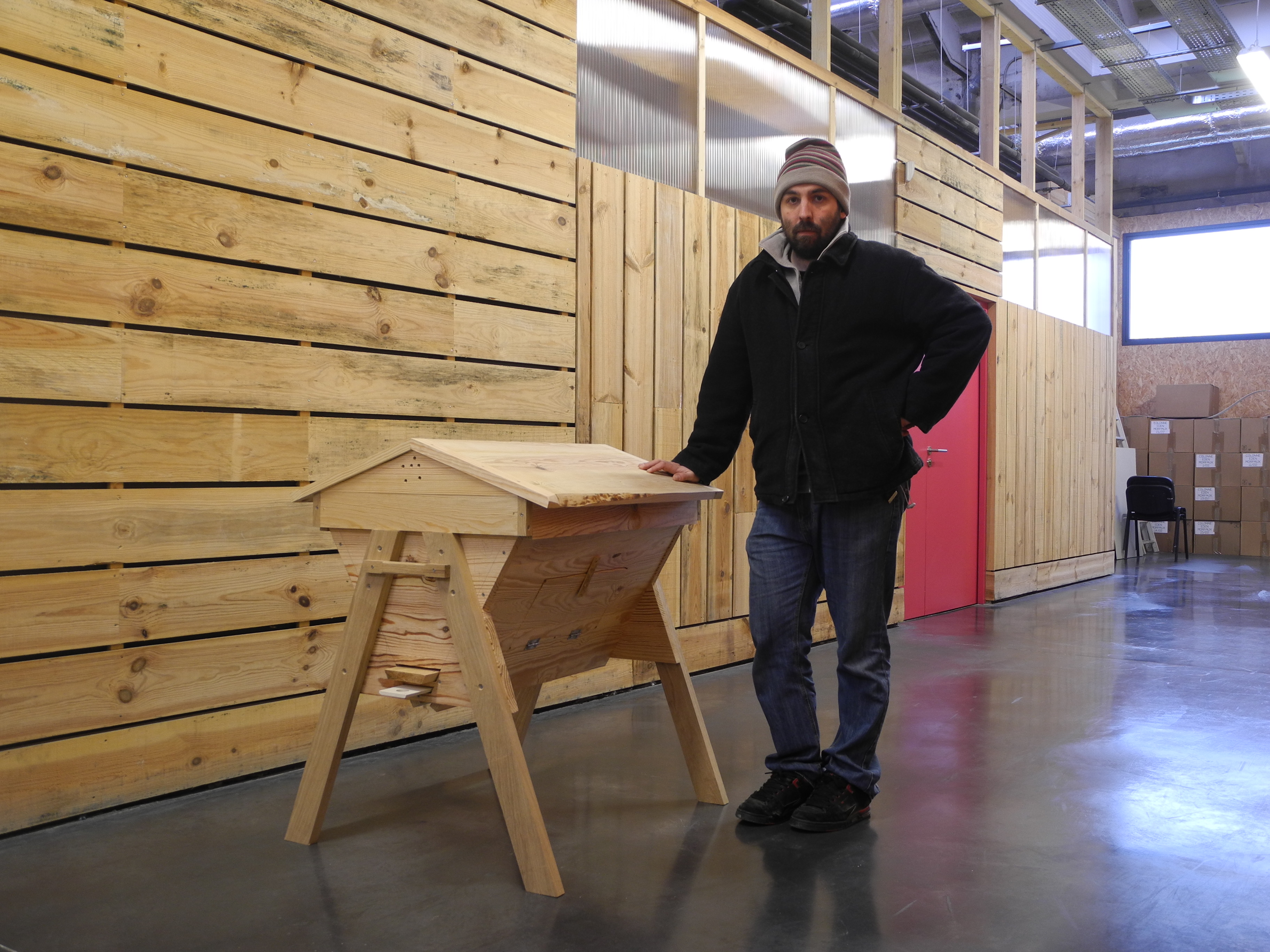 Ruche kenyane création meuble en bois