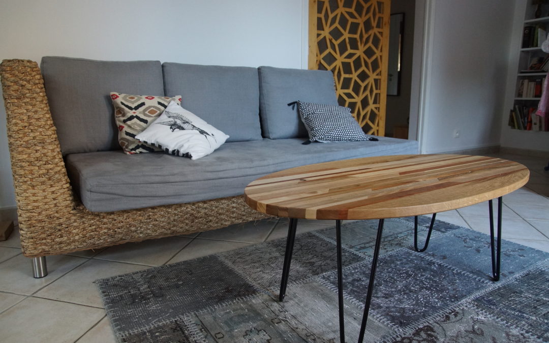 Une table basse ovale
